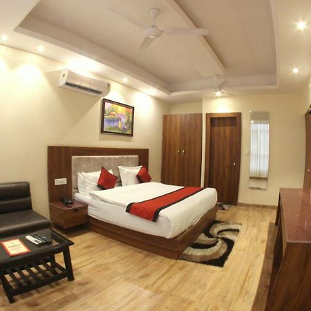 Hotel The Royal Bhumesh Katra  Exteriér fotografie
