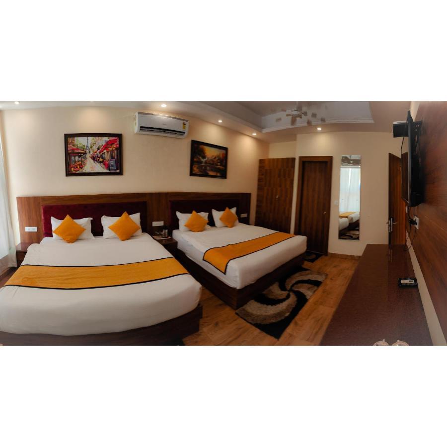 Hotel The Royal Bhumesh Katra  Exteriér fotografie