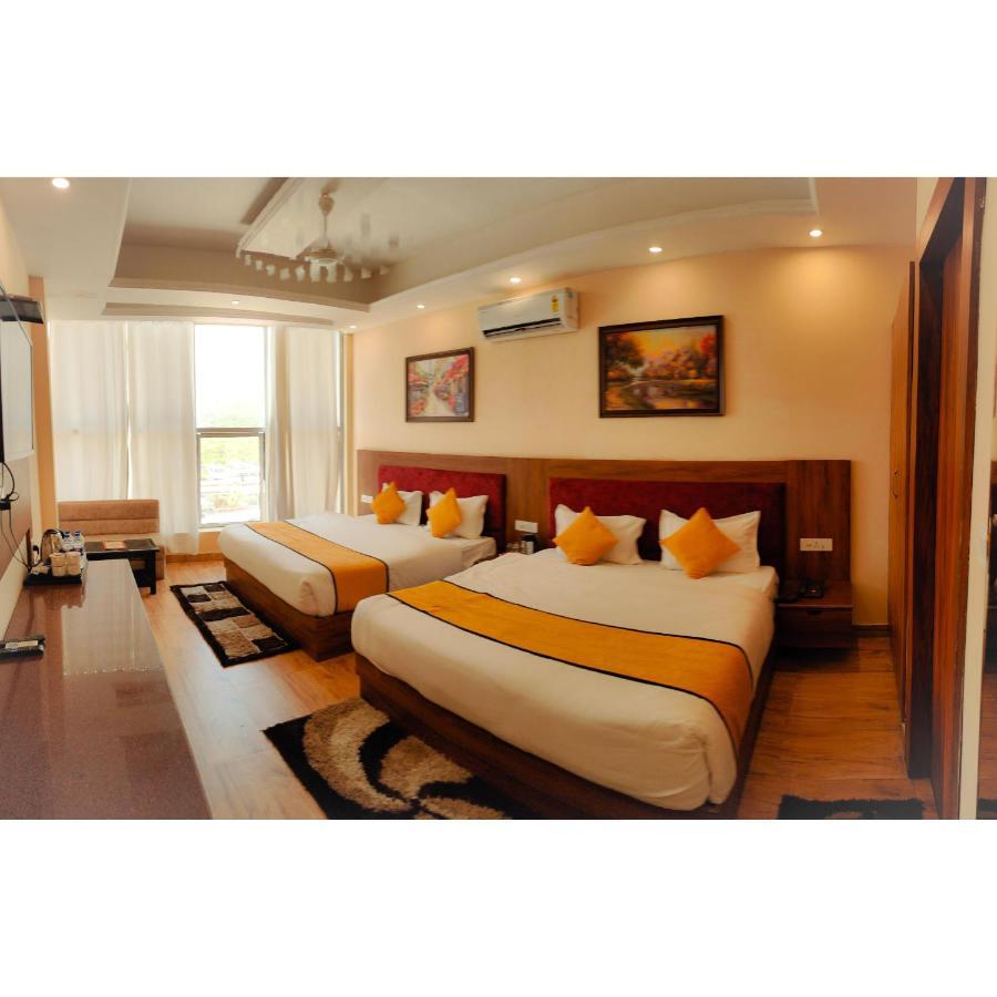 Hotel The Royal Bhumesh Katra  Exteriér fotografie